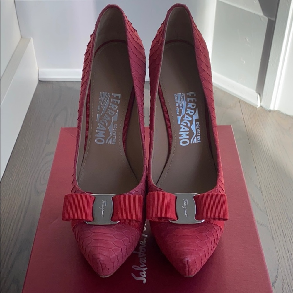 Salvatore Ferragamo Stilettos Pumps Shoes  37 7